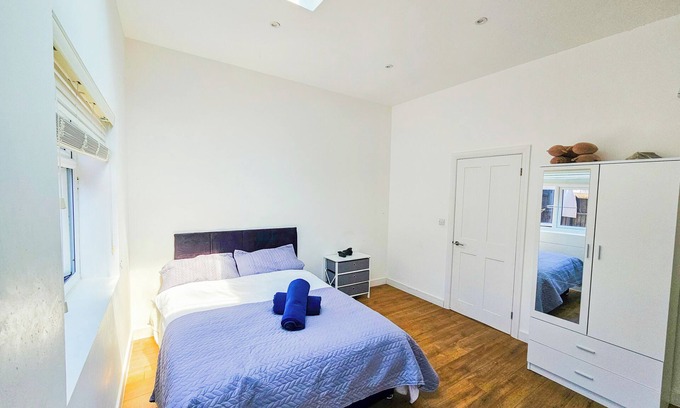 London Borough of Bromley Apartamento | 3 bed / 2 bath with Garden - Stunning Holiday/ Contractor Accommodation