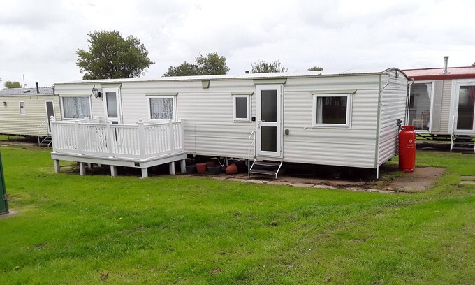 Winestead Casa | 3 bed caravan approx 10 mins from beach bill 1
