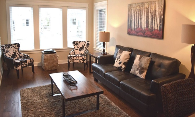 North Center Apartamento | 3 Dormitorio 2 Baño Recientemente Rehabbed Propiedad Situado En