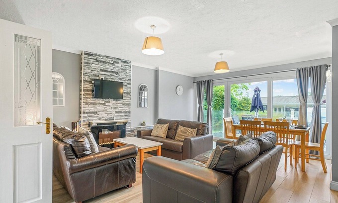 Oulton Broad Casa | 3 bedroom accommodation in Oulton Broad