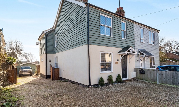 Layer Marney Cabaña | 3 bedroom accommodation in West Mersea