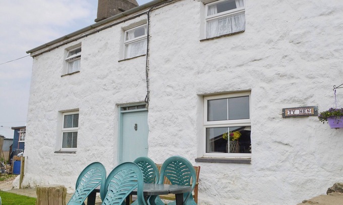 Garn Fadryn Cabaña | Alojamiento de 3 habitaciones en Rhiw, near Pwllheli