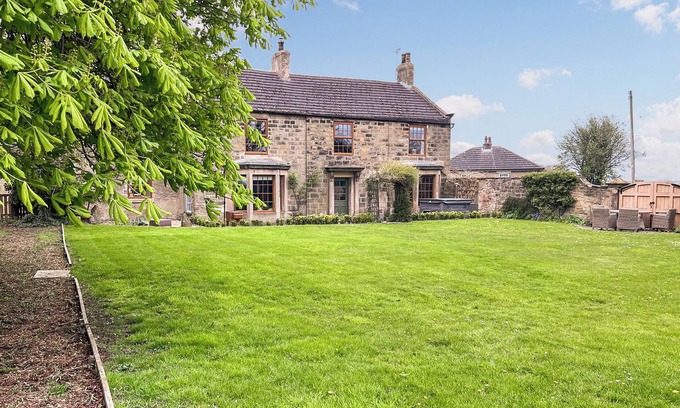 Pontefract Cabaña | 3 bedroom accommodation in Featherstone, near Wakefield
