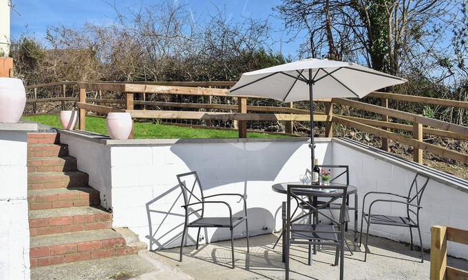 Llanarth Cabaña | Alojamiento de 3 habitaciones en Llanarth, near New Quay