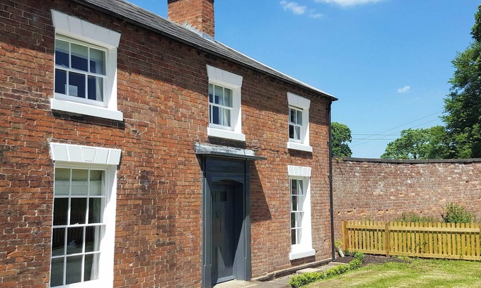 Cosford Cabaña | Alojamiento de 3 habitaciones en Brewood, near Wolverhampton