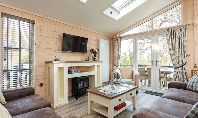 Ryde Chalet De Esquí | Alojamiento de 3 habitaciones en Wootton Bridge, Nr Cowes