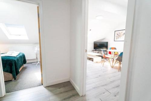 Roath Apartamento | 3 Bedroom Apartment, Walking Distance to Centre & Amazing Food at your door step
