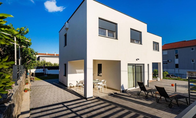 Maslenica Casa | Hermosa casa de 3 dormitorios en.