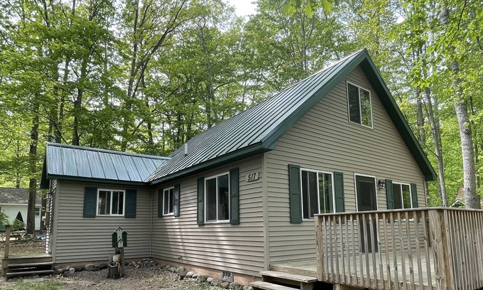 Higgins Lake Cabaña | 3 Bedroom Cabin