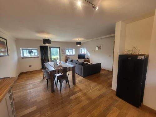 Honiton Casa | 3 Bedroom Cottage - Hot Tub