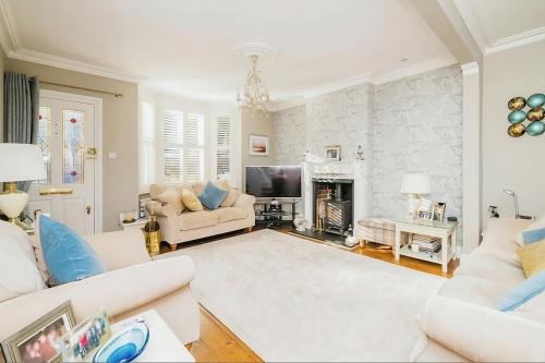 Ascot Casa | 3 Bedroom Cottage in Sunninghill, Ascot