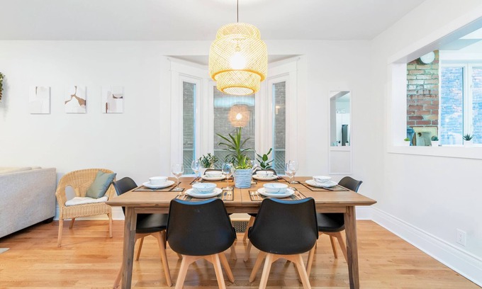 Davenport Casa | 3 Bedroom Family Friendly Home, Quiet and Central Toronto Neighbourhood