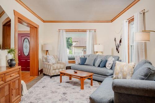 Oshkosh Casa | 3 Bedroom Family Home - University of Oshkosh