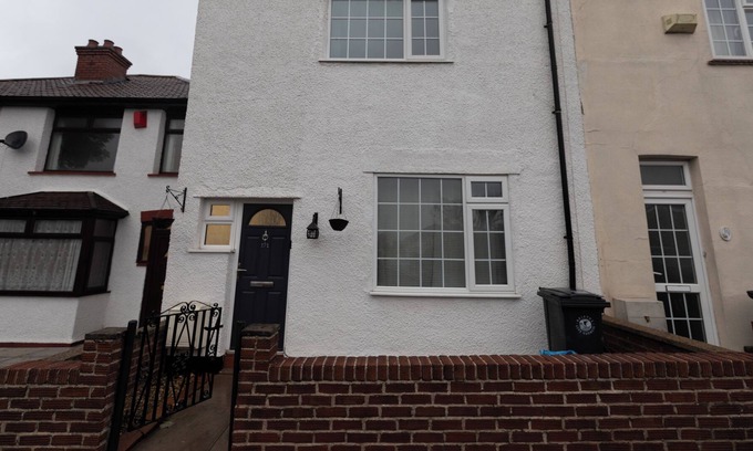 Cribbs Causeway Casa | 3 Bedroom Home and Garden