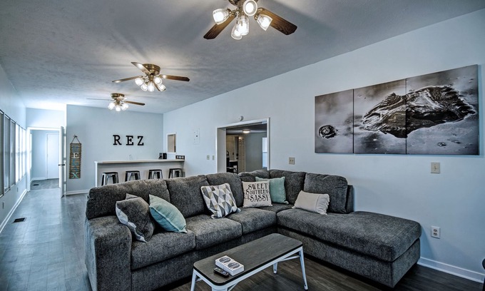 Ludlow Casa | 3 Bedroom Home on Reservoir | Fisherman Getaway