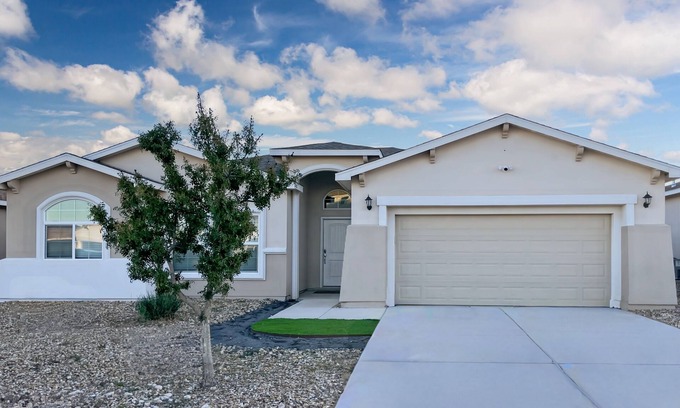 Hobbs Casa | 3-bedroom house in welcoming Hobbs with WiFi, AC