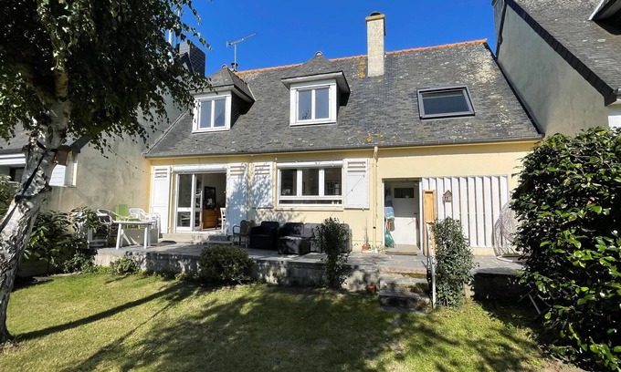 Saint-Ideuc Casa | 3-bedroom house, south-west sunny garden, beaches and shops on foot(700m)