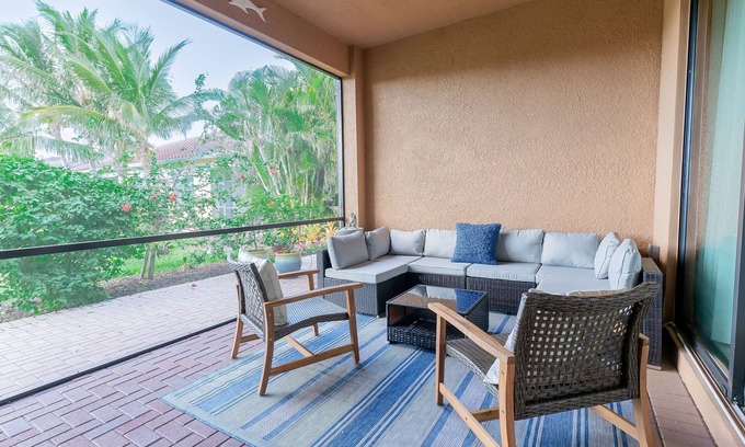 North Naples Villa | 3 Bedroom Lake View in luxury private community- minutes from beach, restaurants