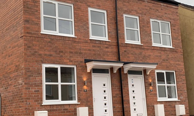 Tunstall Casa | 3 Bedroom New House with WiFi