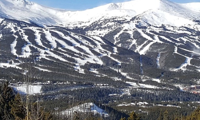 Woodmoor Complejo | 3 Bedroom Penthouse Boasts the Most Spectacular Ski Mountain View in the World!