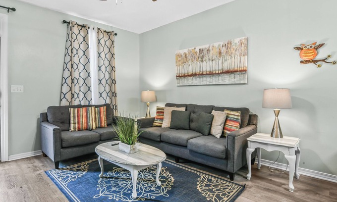 Gulfport Casa | 3 Bedroom Townhome 87B, one block to beach, close to casinos, & attractions