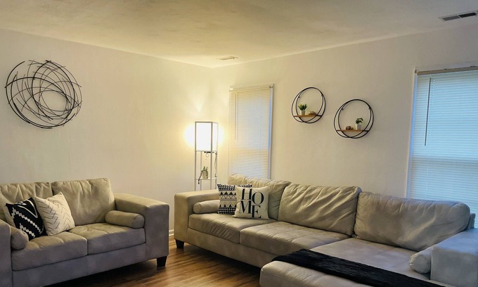 Portsmouth Casa | 3-bedroom Townhome near Historic Waterfront in Portsmouth