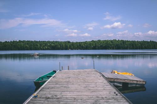 Bracebridge Casa | 3 Bedroom Waterview Cottage Monarch Blvd 237