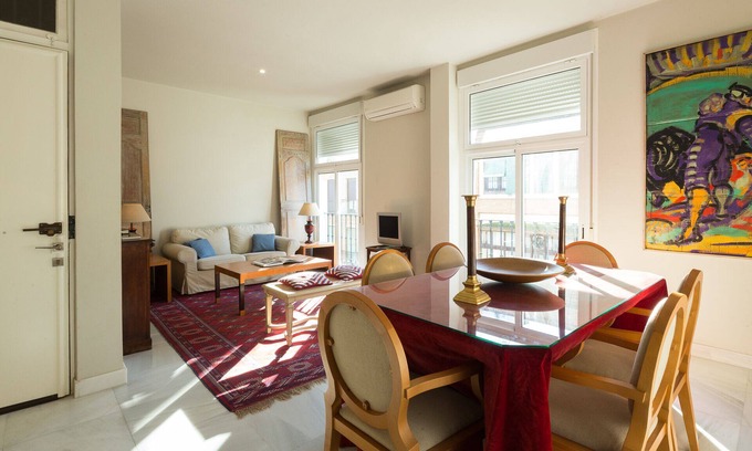 Santa Cruz Apartamento | Mateos Gago 3D. 3 dormitorios, 3 baños, zona Catedral