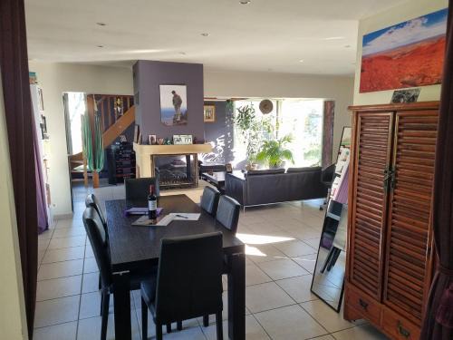 Vayres Casa | 3 bedrooms, very quiet, fully equiped, between Bordeaux and Saint-Emilion