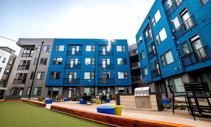 Mile Square Apartamento | 3 Downtown Indy Units | Sleeps 18, Free Parking