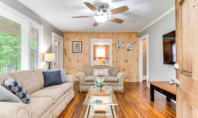 Forest City Casa | 3 Mi to Dtwn & Holiday Events! Forest City Retreat