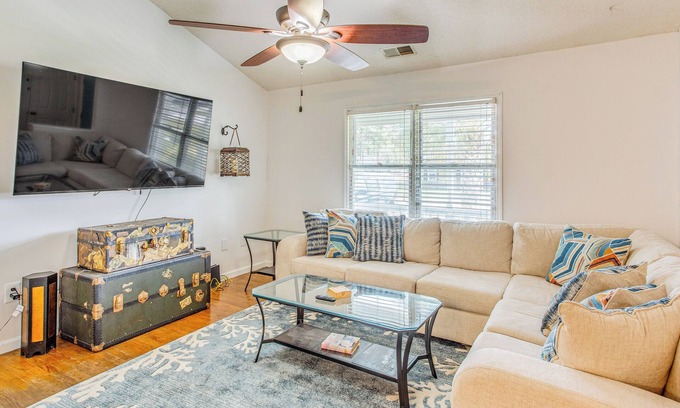 Little River Casa | 3 Mi to Ocean: Home w/ Deck in Little River!