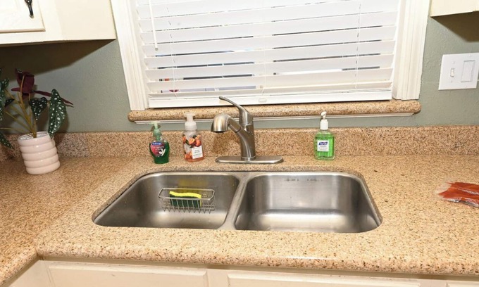 Antioch Casa | 3 min County Fair ~ 9 min Water Park ~ Bowling