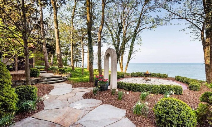 Stevensville Casa | Lakefront Stunner Steps To Beach!
