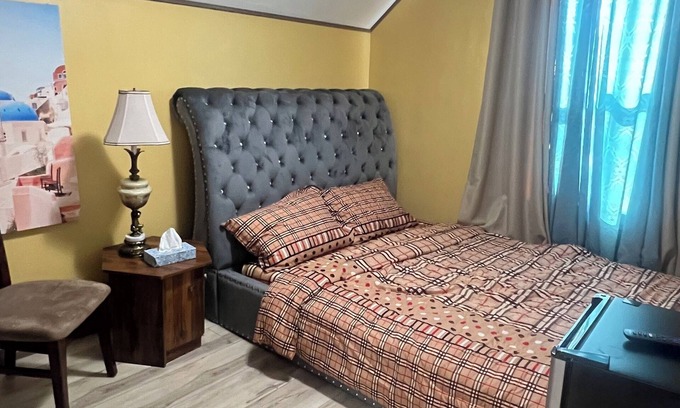 Algoma District Casa | 3 or 4Br/2Bath Boutique Luxury Collection EXCLUSSIVE Entire Home