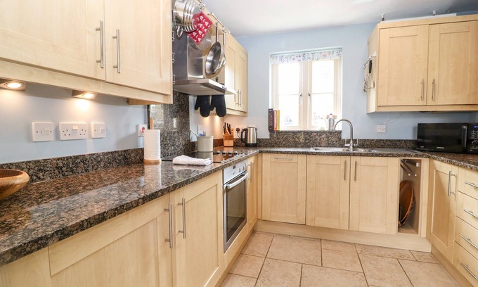 Quenington Cabaña | 3 Painters Field