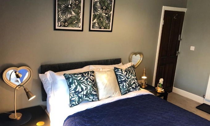 Clayton Casa | 3. Stylish Private Double Room Near Manchester City Centre