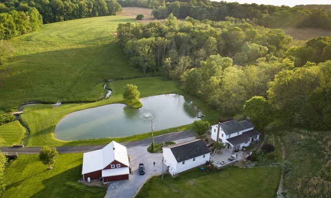 Stewartstown Otro | 30 acre farm stay with complete privacy!