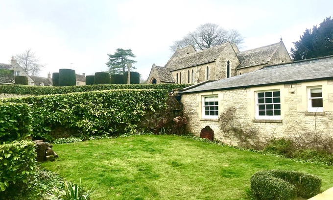 Duntisbourne Abbots Apartamento | Hermoso estudio recientemente convertido en el idílico pueblo de Cotswold.