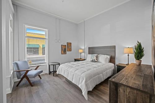 Conway Casa | 300 Laurel Lofts Unit 1
