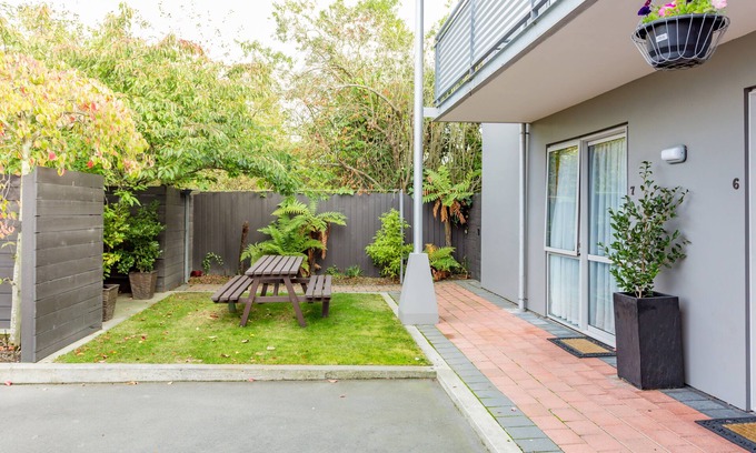 Upper Riccarton Hotel | 306 Motel Apartments