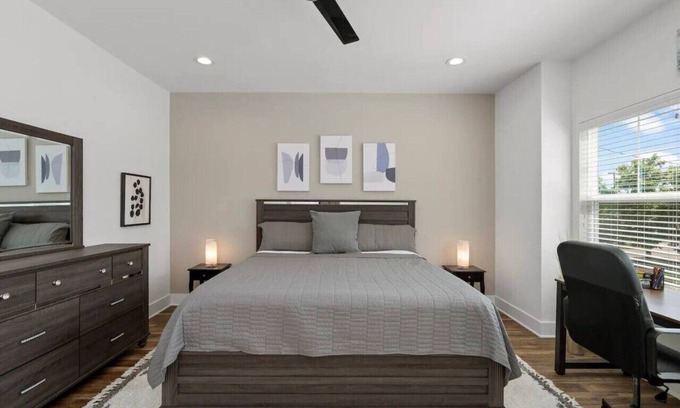 Northside Casa | 320) Perfect for a girls trip
