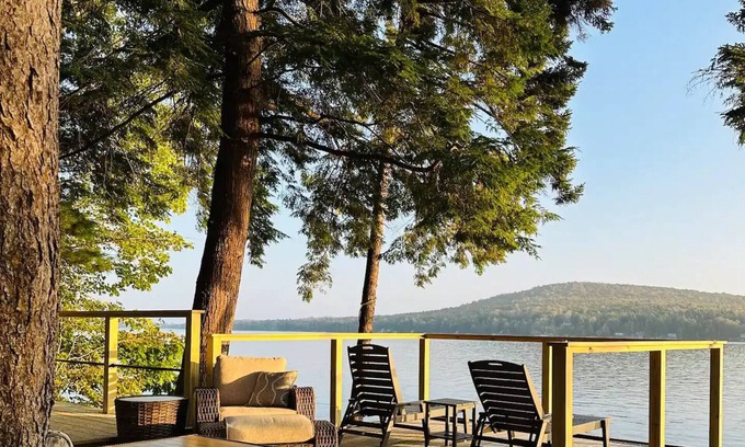 Otis Casa | 35 min to Acadia. Balsam Grove on Beech Hill Pond