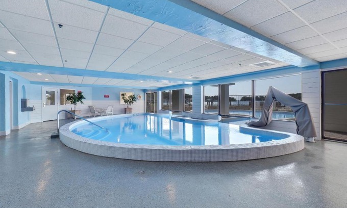 Charlevoix Casa | 350 Edgewater Inn