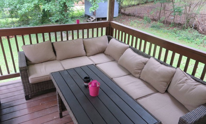 Church Street Casa | 3755 Unit#1 · Cozy King nr ATL, netflix, Disney, Priv 1/2 Bath