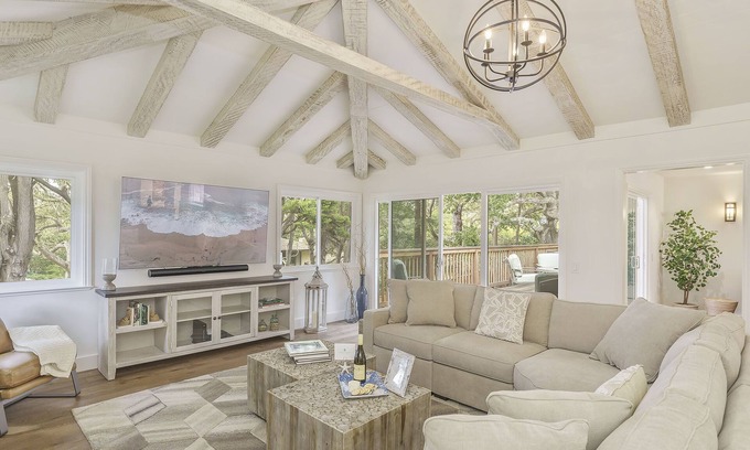 Del Monte Forest Casa | 3877 Sea Esta~ Beautifully Remodeled, Near Golfing