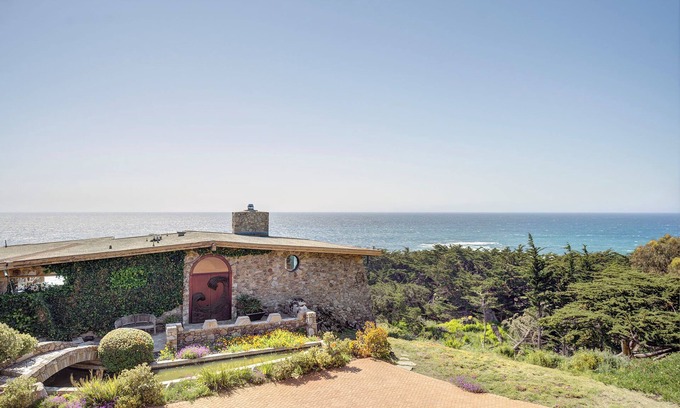 Carmel Casa | 3927 Rocky Point Retreat - Oceanfront Guest House on Big Sur Coastline