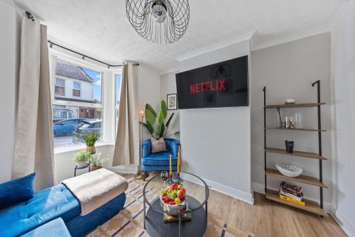 Gillingham Casa | 3Bd Cosy Home-Wifi-Pool Table-Long Stays Welcome