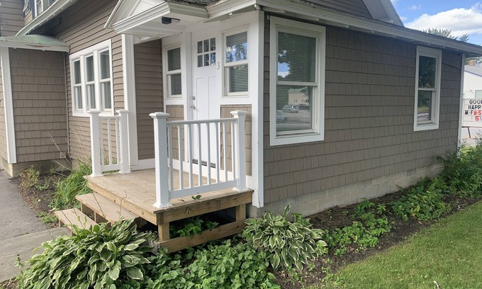 Farmington Apartamento | 3bed -1 bathApartment in town mins to UMF or Hospital