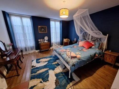 Beauvais sur Matha Casa | 3Bed House- Sleeps 6 - Pool Garden Pets Parking